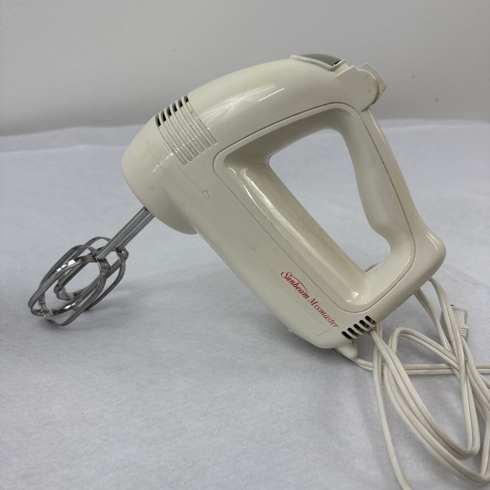 Sunbeam Handheld Mixer Model 2487 - White - Tested -2 Beaters